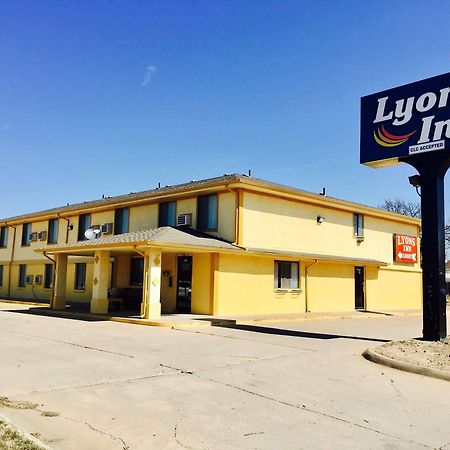 Lyons Inn Екстериор снимка