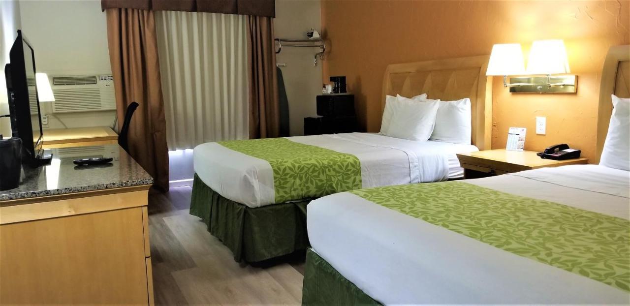 Lyons Inn Екстериор снимка