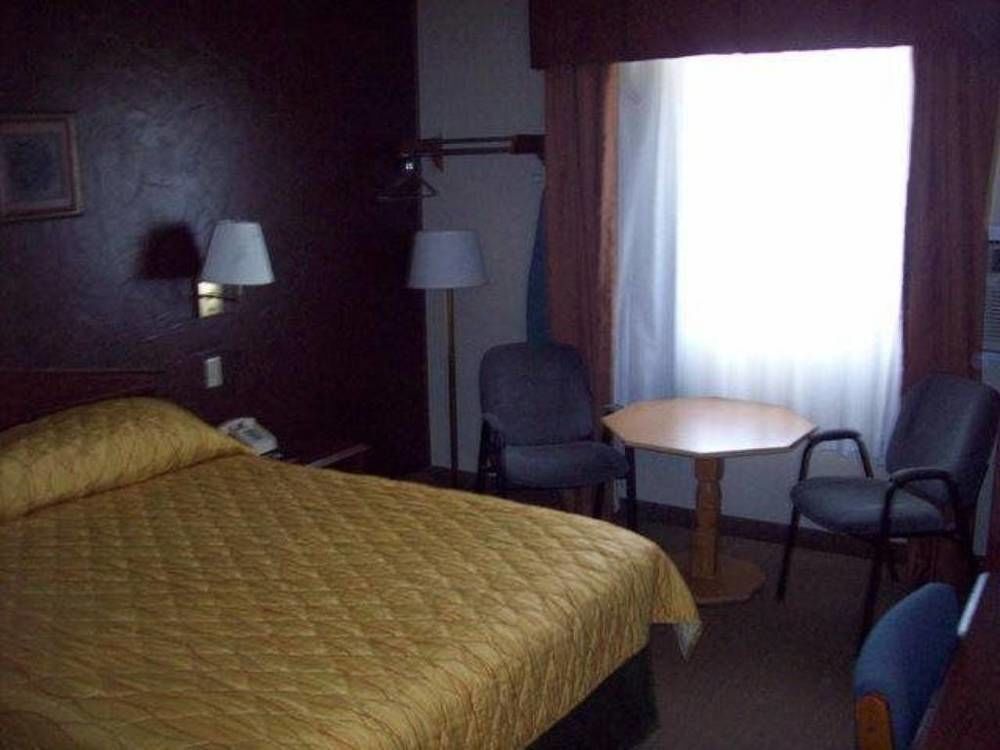 Lyons Inn Екстериор снимка